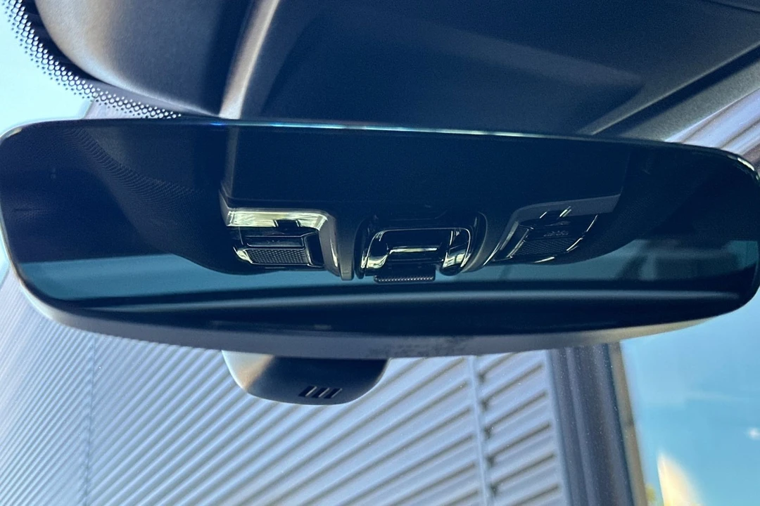 2022 Porsche - Image 21 of 31