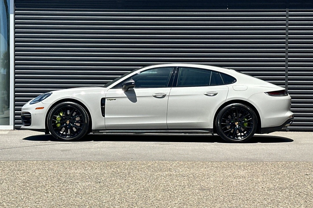 2022 Porsche 971 Panamera 4S - Image 2 of 31