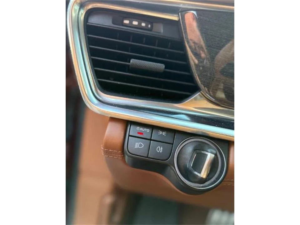 2022 Porsche 971 Panamera - Image 27 of 30