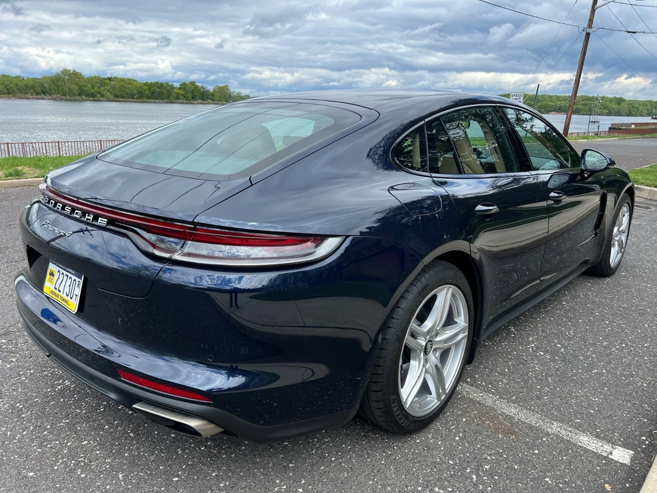 2022 Porsche 971 Panamera - Image 9 of 26