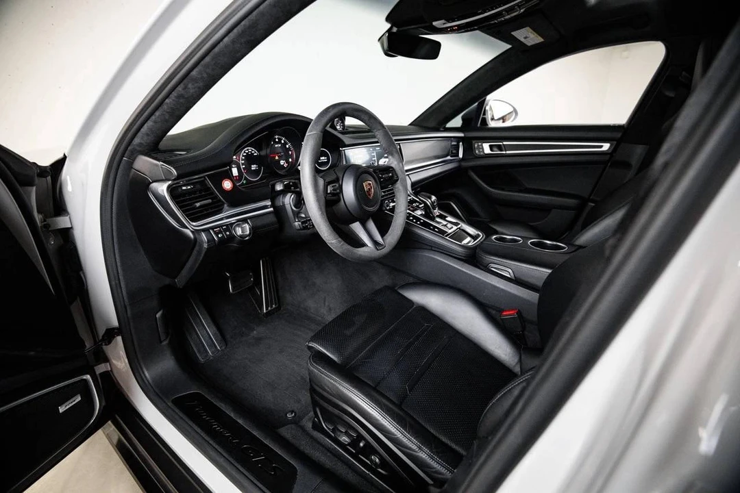 2022 Porsche 971 Panamera GTS - Image 4 of 4
