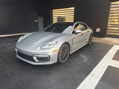2022 Porsche Panamera GTS