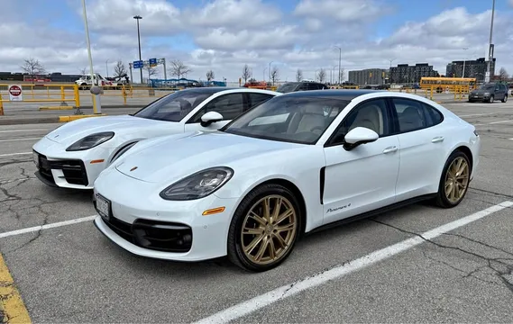 2022 Porsche Panamera