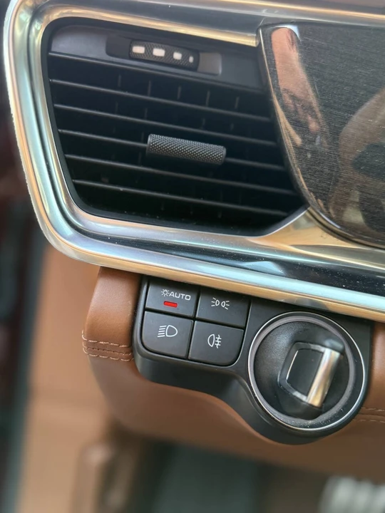2022 Porsche 971 Panamera - Image 16 of 31