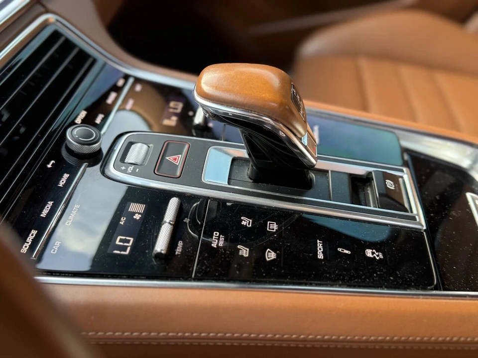 2022 Porsche 971 Panamera - Image 17 of 31