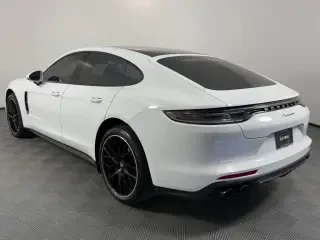 2022 Porsche 976 Panamera - Image 3 of 4