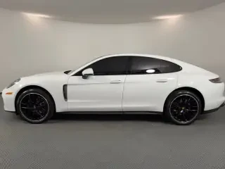2022 Porsche 976 Panamera - Image 2 of 4