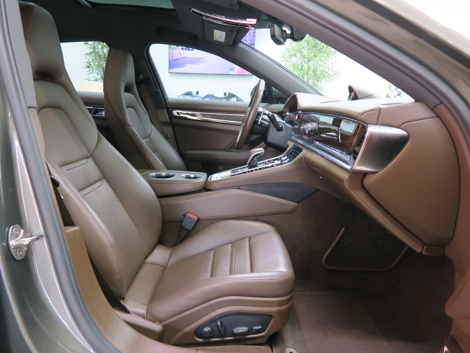 2022 Porsche 971 Panamera - Image 25 of 30