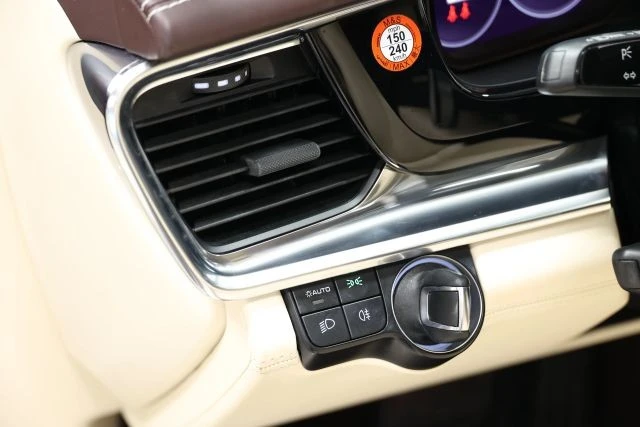 2022 Porsche 971 Panamera - Image 23 of 31