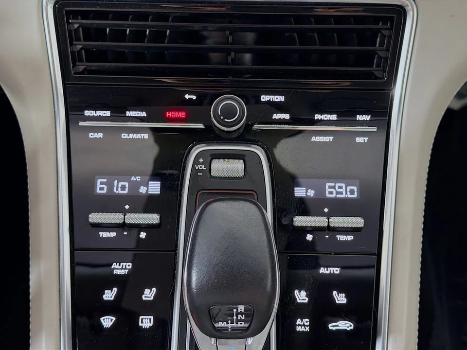 2022 Porsche 971 Panamera Turbo - Image 19 of 31