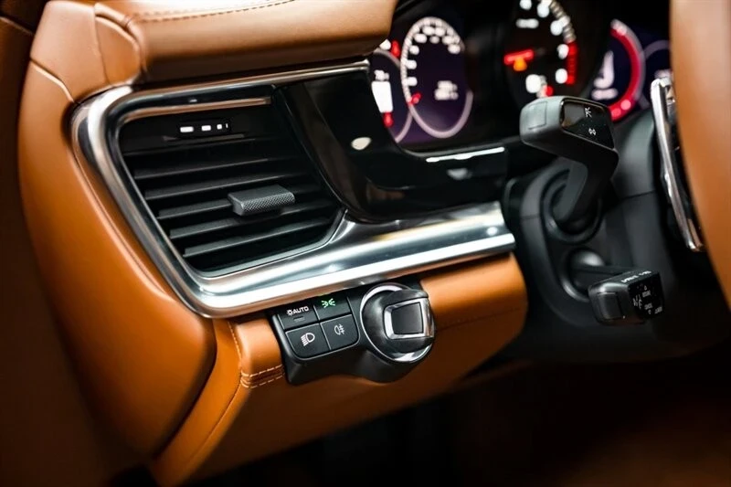2022 Porsche 971 Panamera - Image 13 of 21