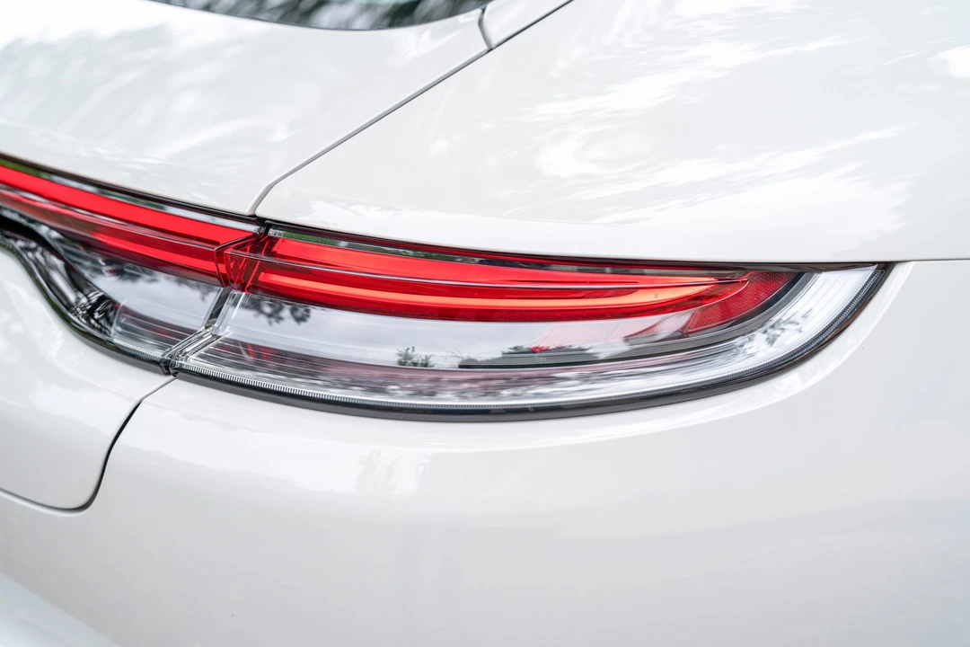 2022 Porsche 971 Panamera - Image 24 of 31