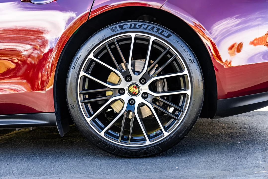 2022 Porsche 976 Panamera - Image 21 of 31