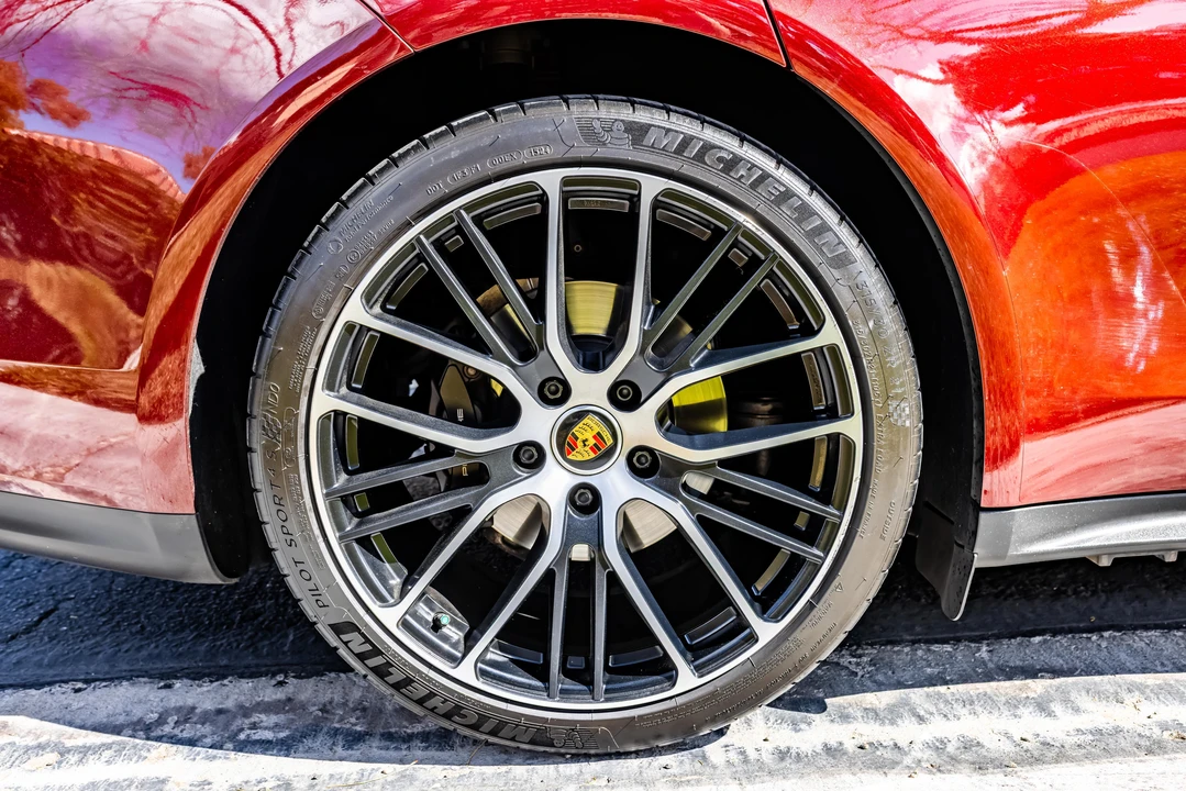 2022 Porsche 976 Panamera - Image 22 of 31