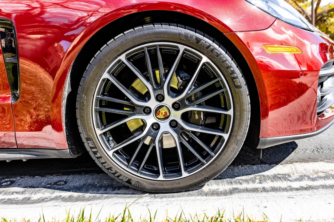 2022 Porsche 976 Panamera - Image 23 of 31
