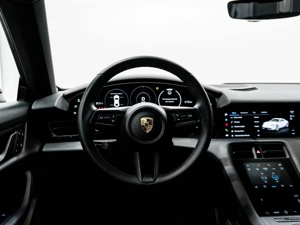 2022 Porsche Taycan - Image 6 of 7