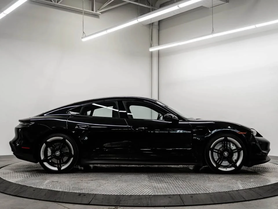 2022 Porsche Taycan - Image 3 of 7