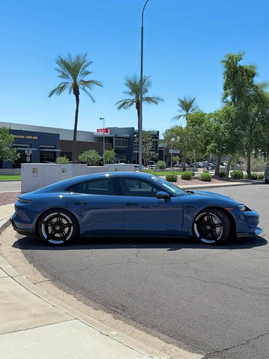 2022 Porsche Taycan 4S - Image 6 of 13