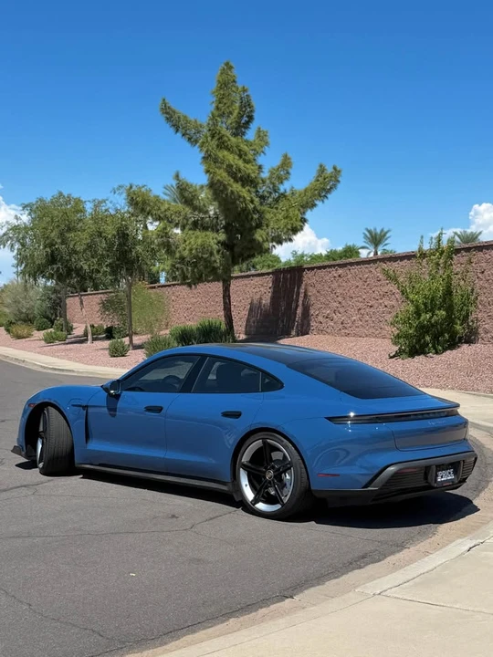 2022 Porsche Taycan 4S - Image 3 of 13