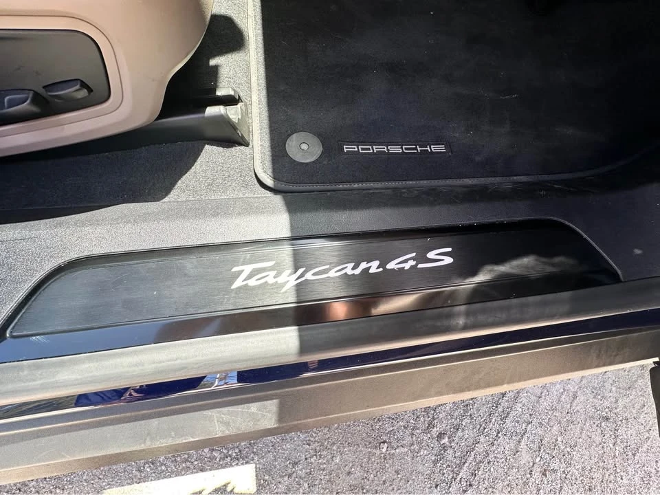 2022 Porsche Taycan 4S - Image 12 of 13