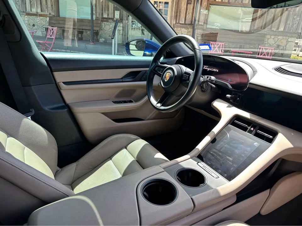 2022 Porsche Taycan 4S - Image 9 of 13
