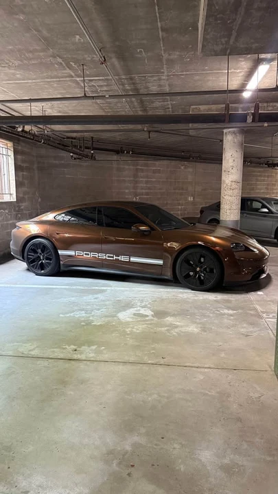 2022 Porsche Taycan 4S - Image 4 of 13