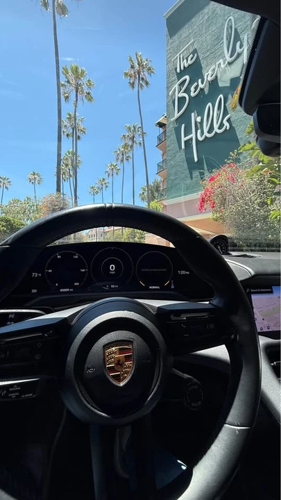2022 Porsche Taycan 4S - Image 10 of 13