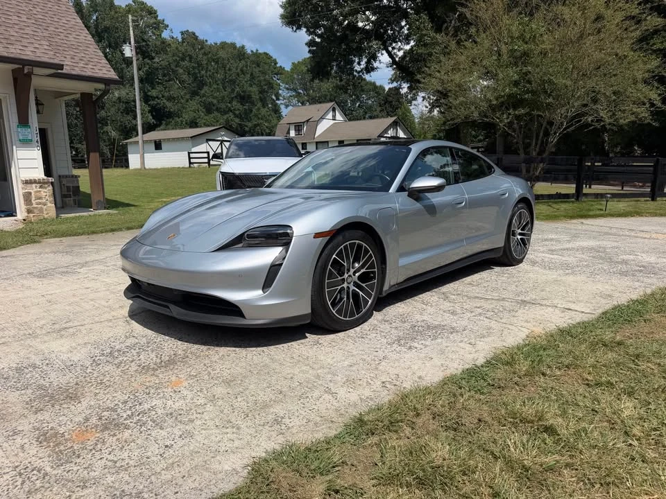 2022 Porsche Taycan - Image 5 of 10