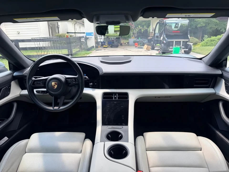 2022 Porsche Taycan - Image 8 of 10