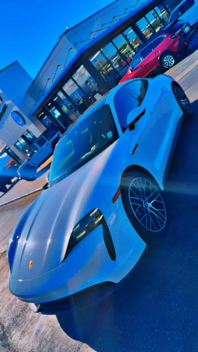 2022 Porsche Taycan - Image 10 of 12