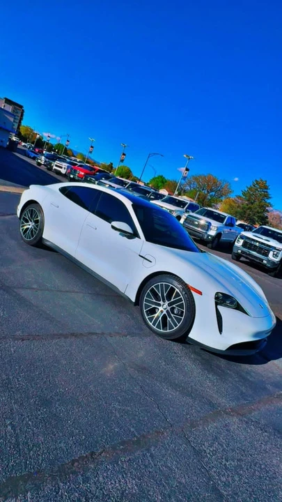 2022 Porsche Taycan - Image 3 of 12