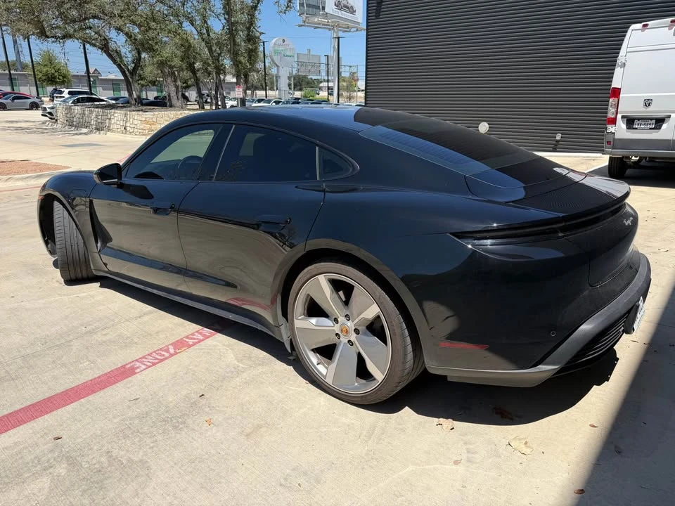 2022 Porsche Taycan - Image 5 of 9