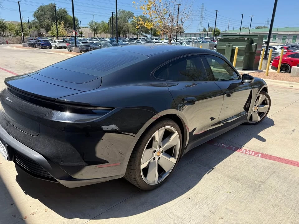 2022 Porsche Taycan - Image 4 of 9