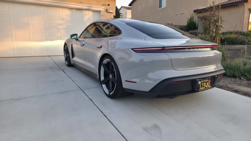 2022 Porsche Taycan - Image 3 of 10