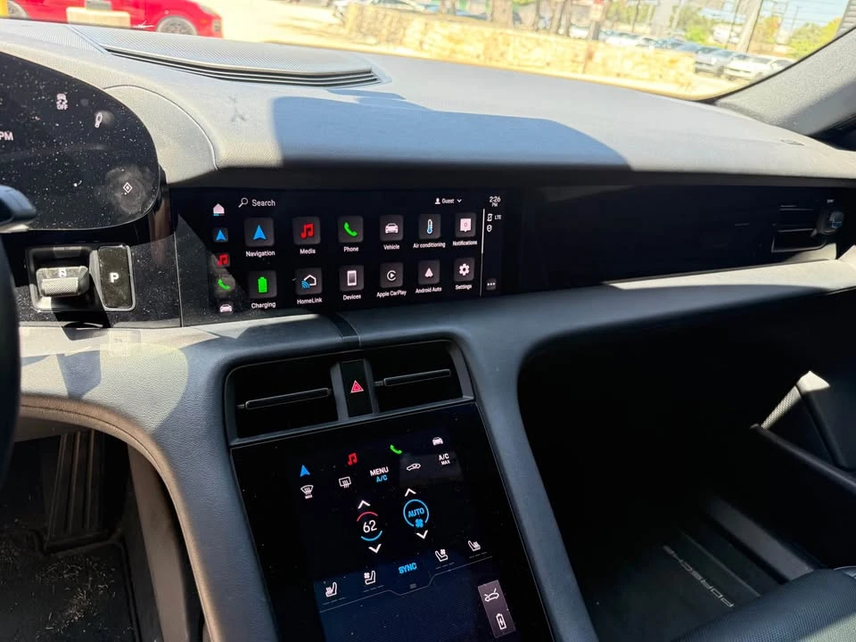 2022 Porsche Taycan - Image 7 of 9