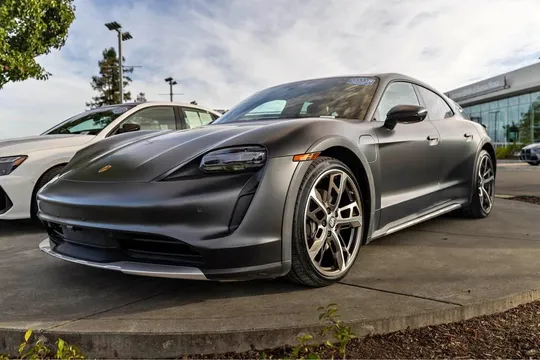 2022 Porsche Taycan Sedan 4D