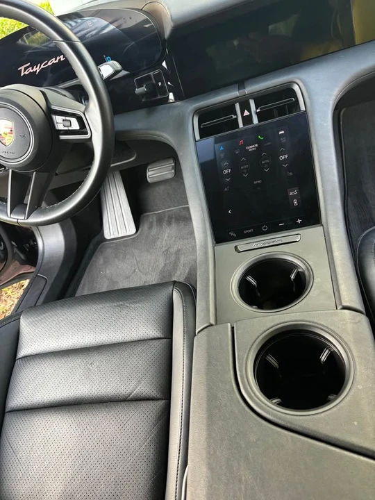 2022 Porsche Taycan - Image 10 of 16