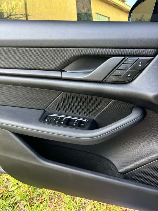 2022 Porsche Taycan - Image 15 of 16