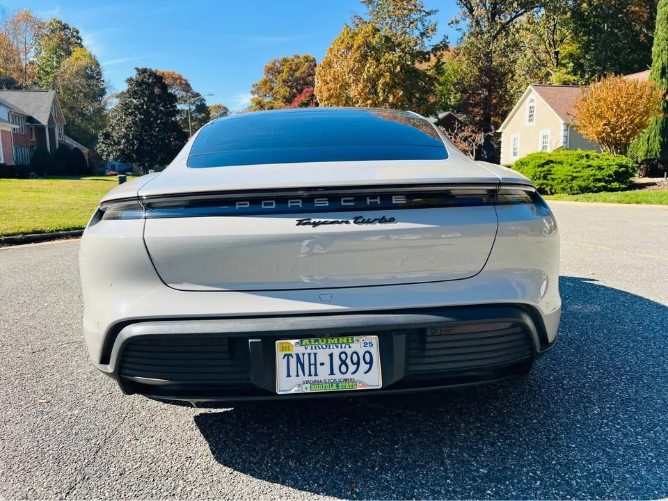 2022 Porsche Taycan - Image 3 of 10