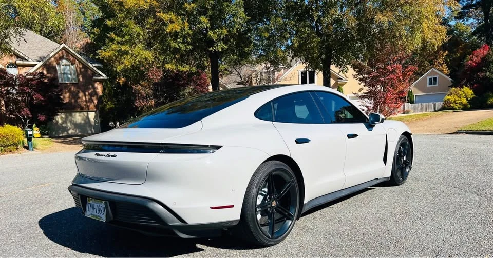 2022 Porsche Taycan - Image 5 of 10