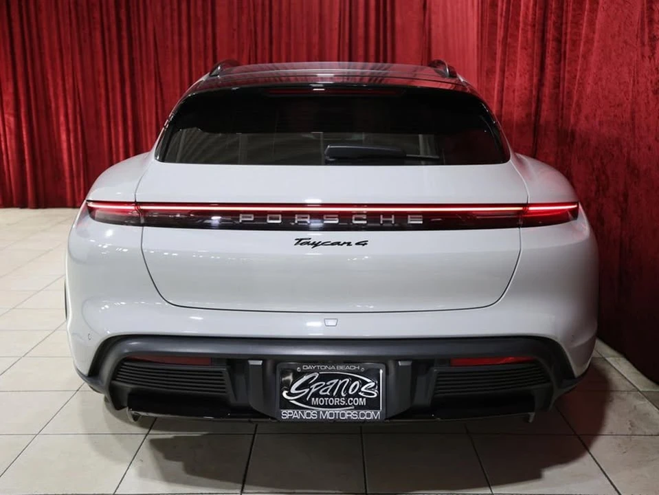 2022 Porsche Taycan - Image 8 of 18