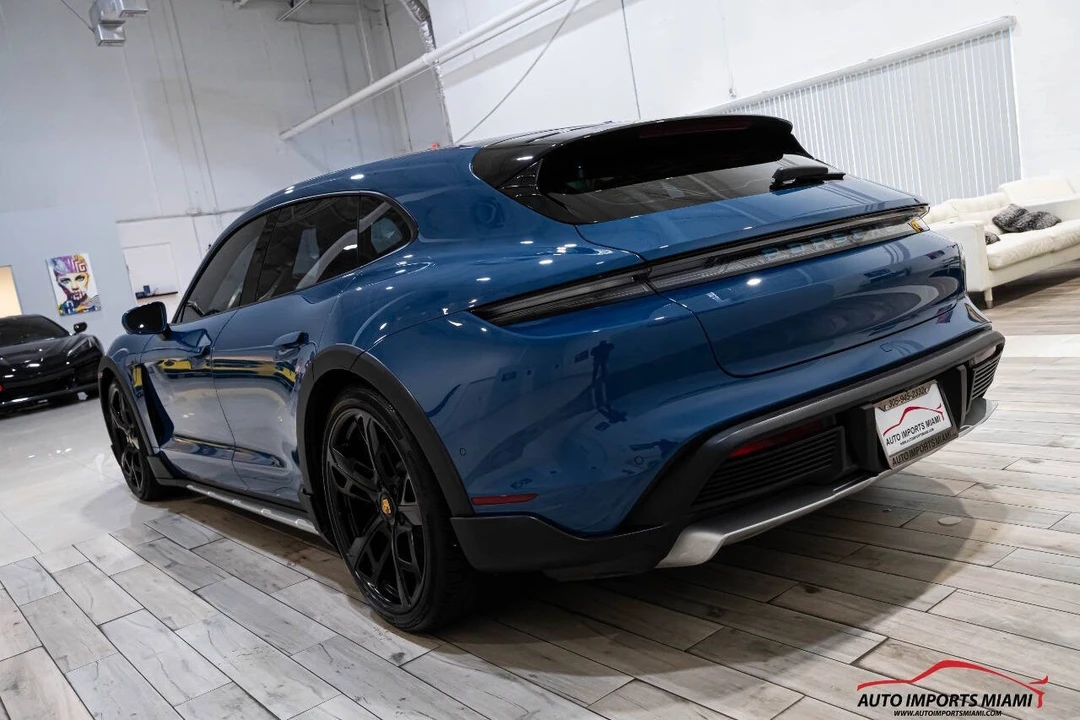 2022 Porsche Taycan 4 - Image 17 of 21