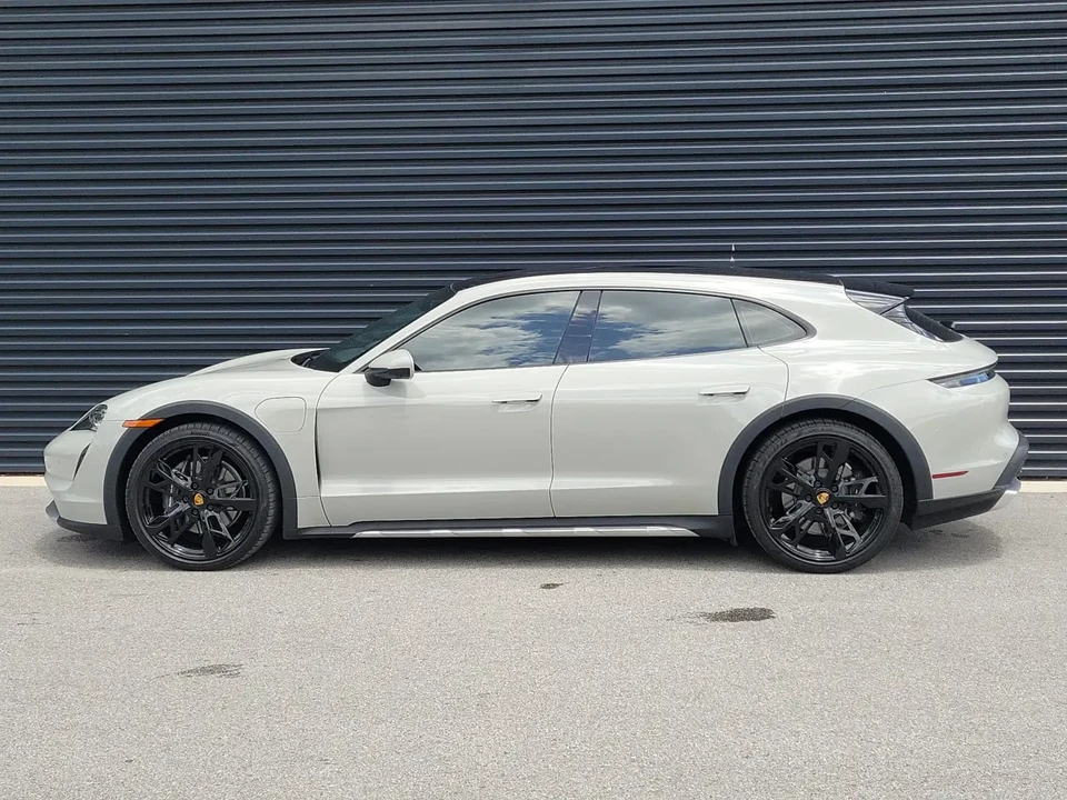 2022 Porsche Taycan 4 - Image 2 of 11