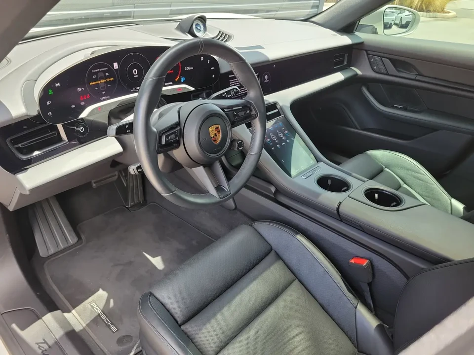 2022 Porsche Taycan 4 - Image 5 of 11