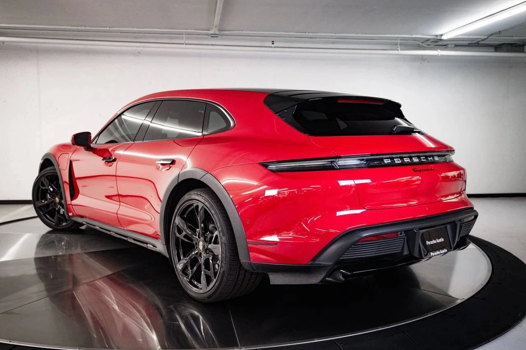 2022 Porsche Taycan Cross Turismo - Image 3 of 4