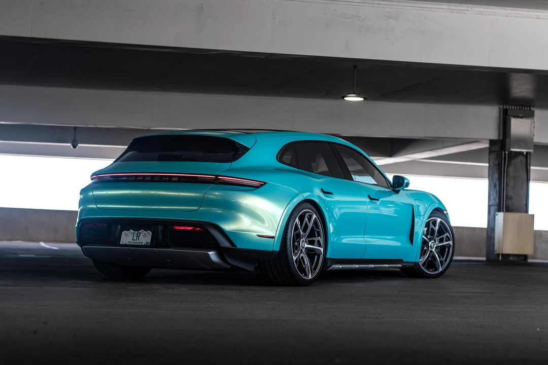 2022 Porsche Taycan 4 - Image 14 of 31