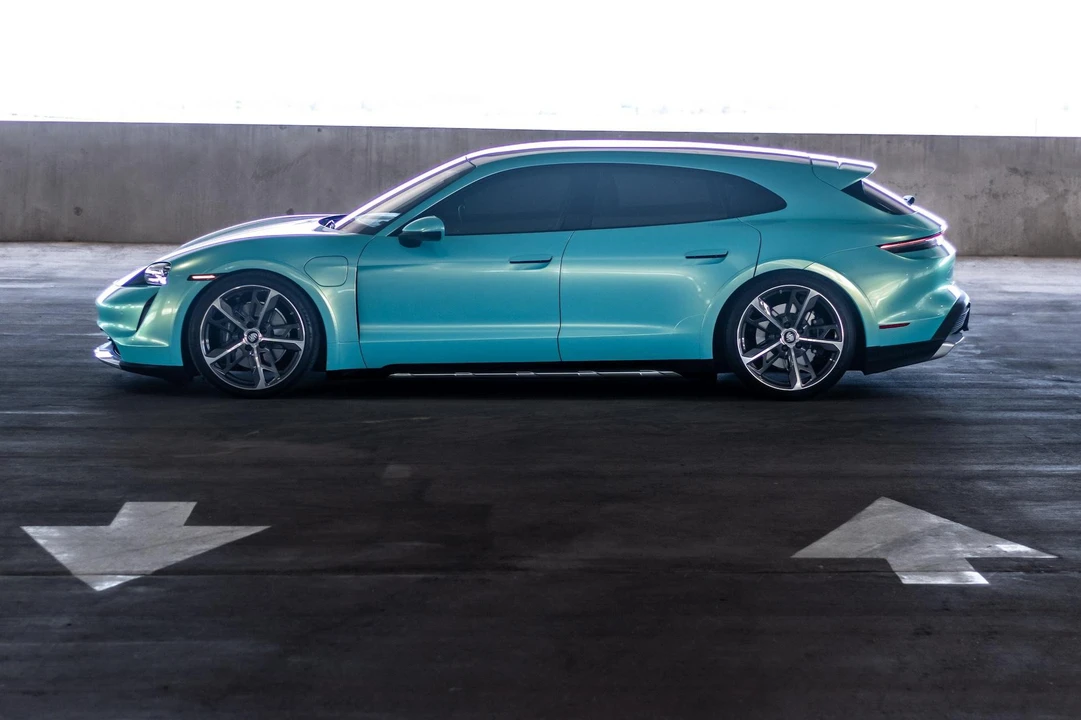 2022 Porsche Taycan 4 - Image 3 of 31