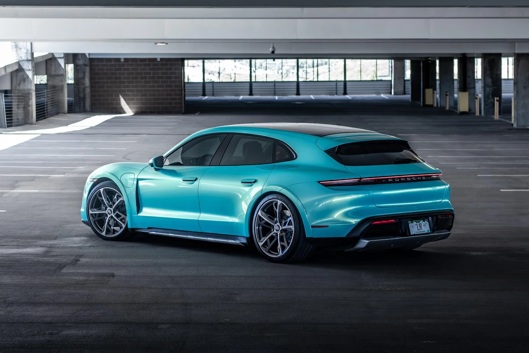 2022 Porsche Taycan 4 - Image 9 of 31