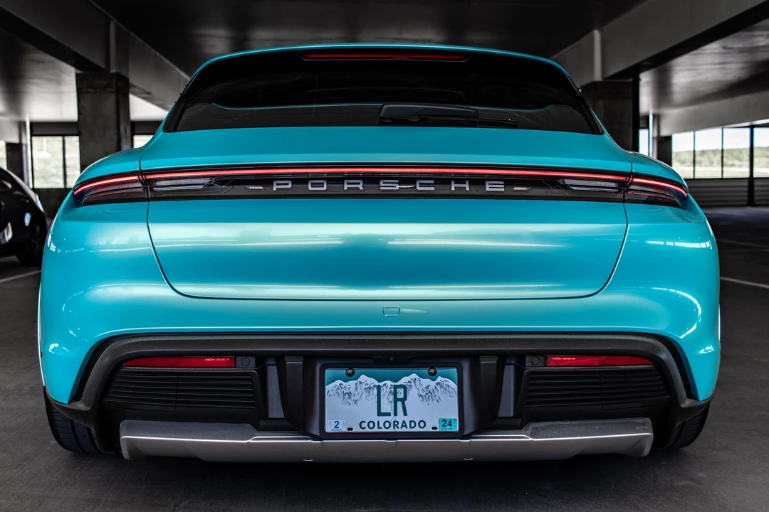 2022 Porsche Taycan 4 - Image 12 of 31