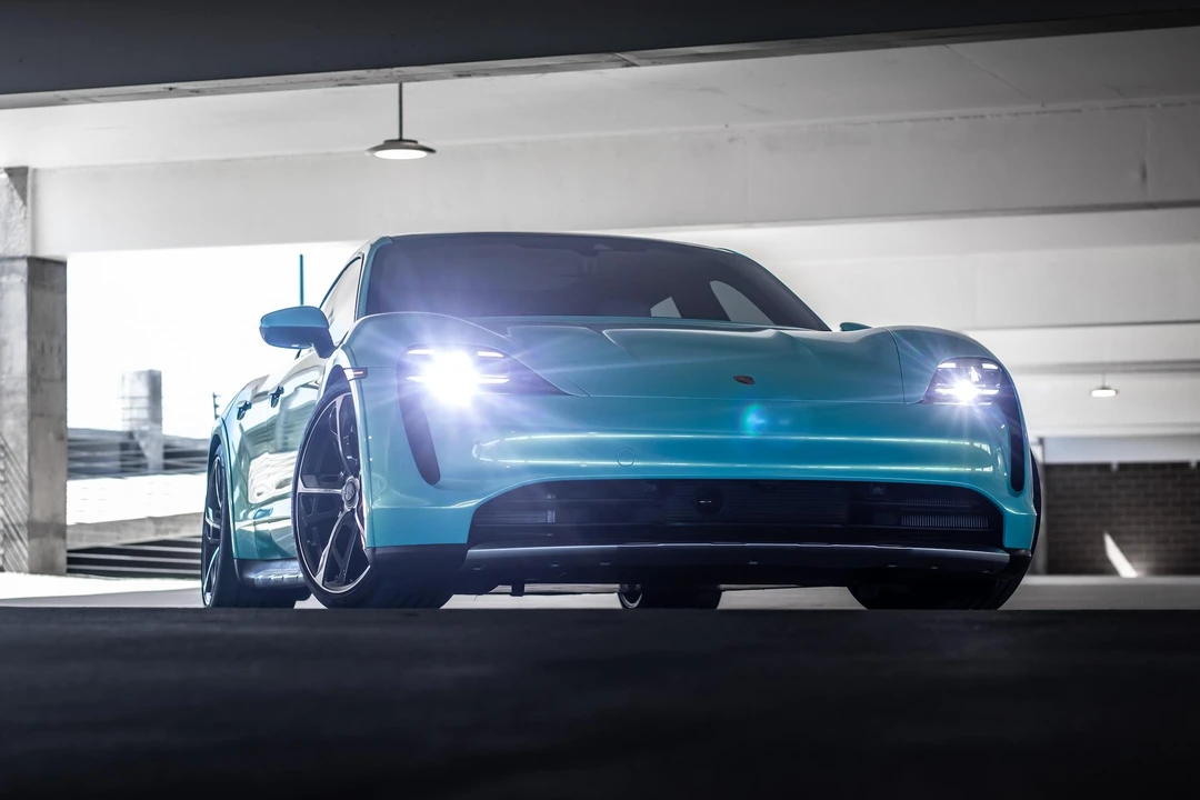 2022 Porsche Taycan 4 - Image 21 of 31